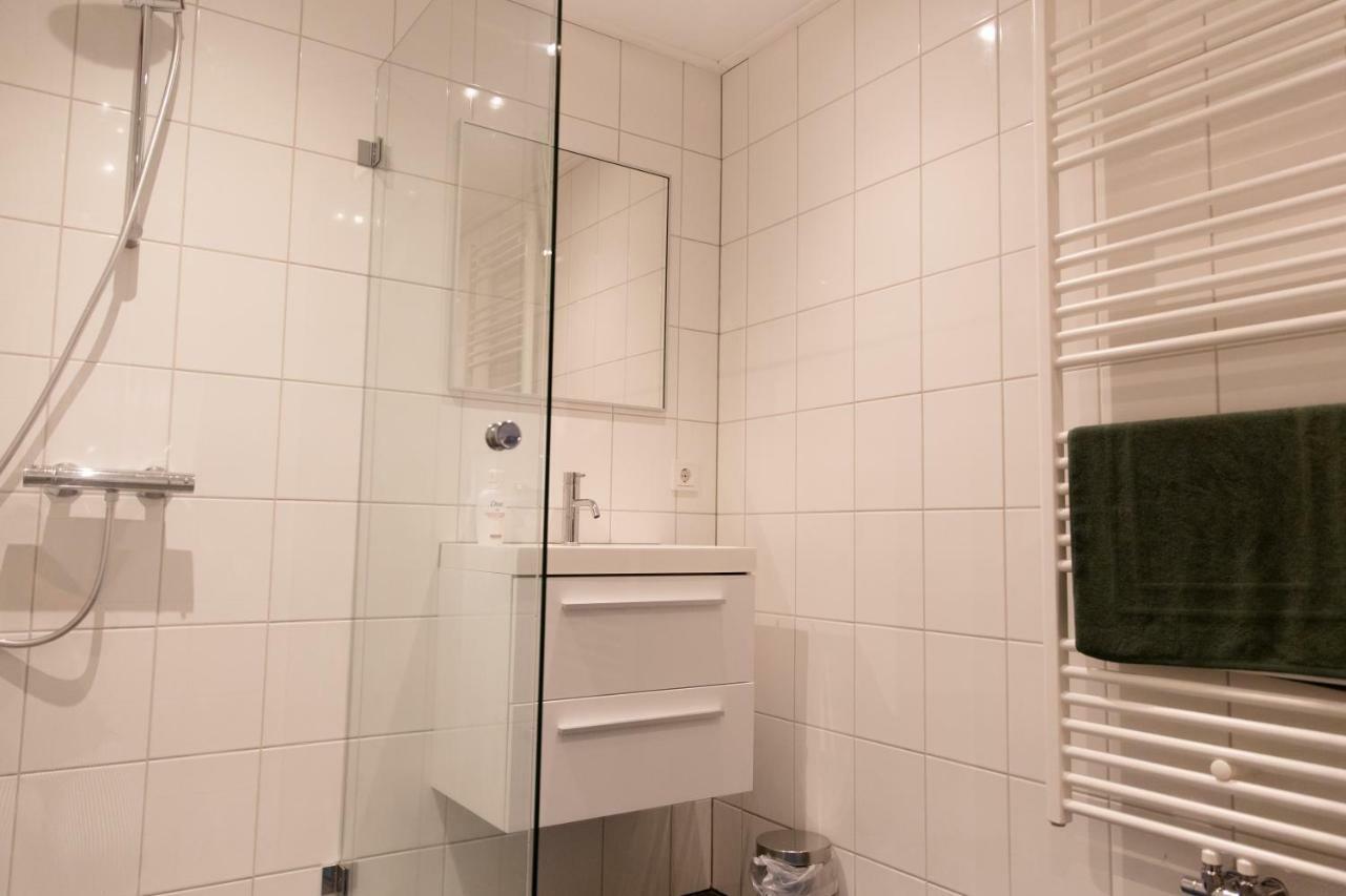 Ferienwohnung Uitzicht Op De Haven Kollum Exterior foto